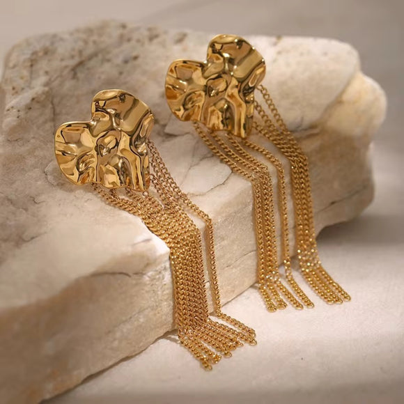 LUSH 18K GOLD PLATED STAINLESS STEEL GOLD HEART TASSEL EARRINGS